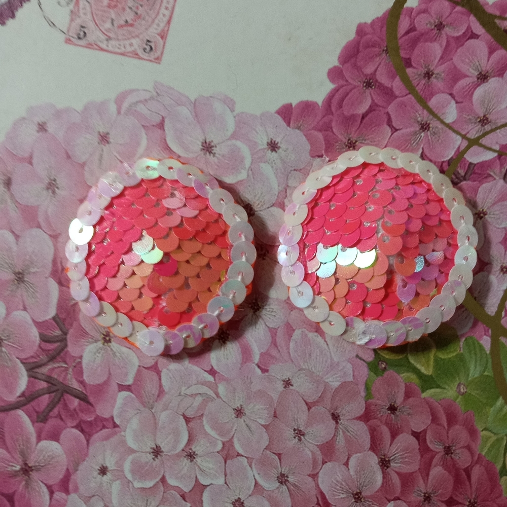 Exotic nipple pasties